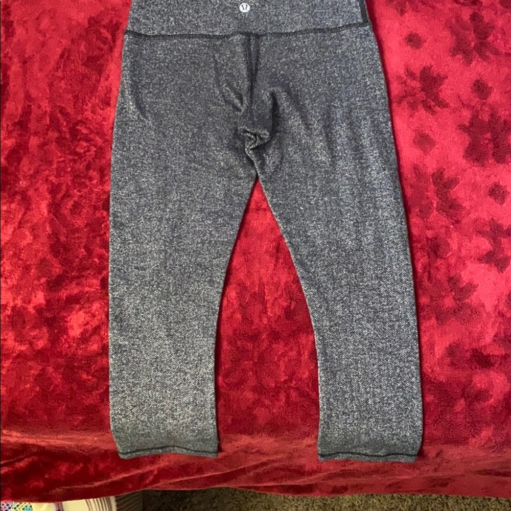 Lululemon workout leggings size 2 women